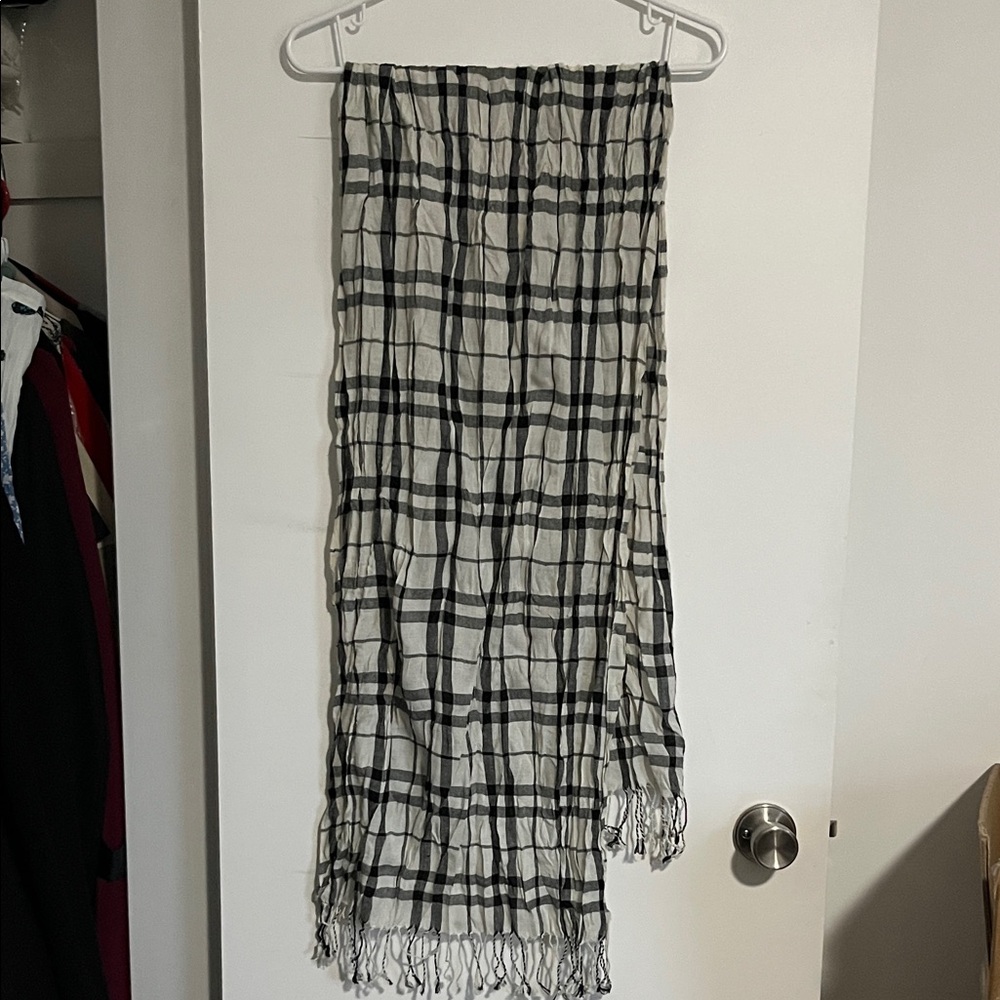 Plaid Black and White Scarf